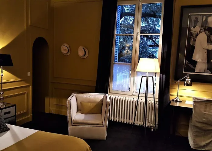 Chambres D'Hotes Maison La Porte Rouge